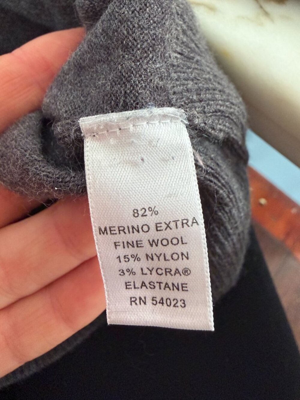 Banana Republic Merino Wool Charcoal Grey Cardigan - Picture 6 of 6